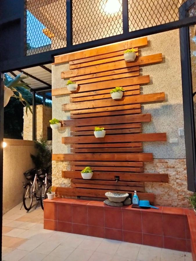 910 Hostel 城南館-自助入住 Yuli Exteriör bild